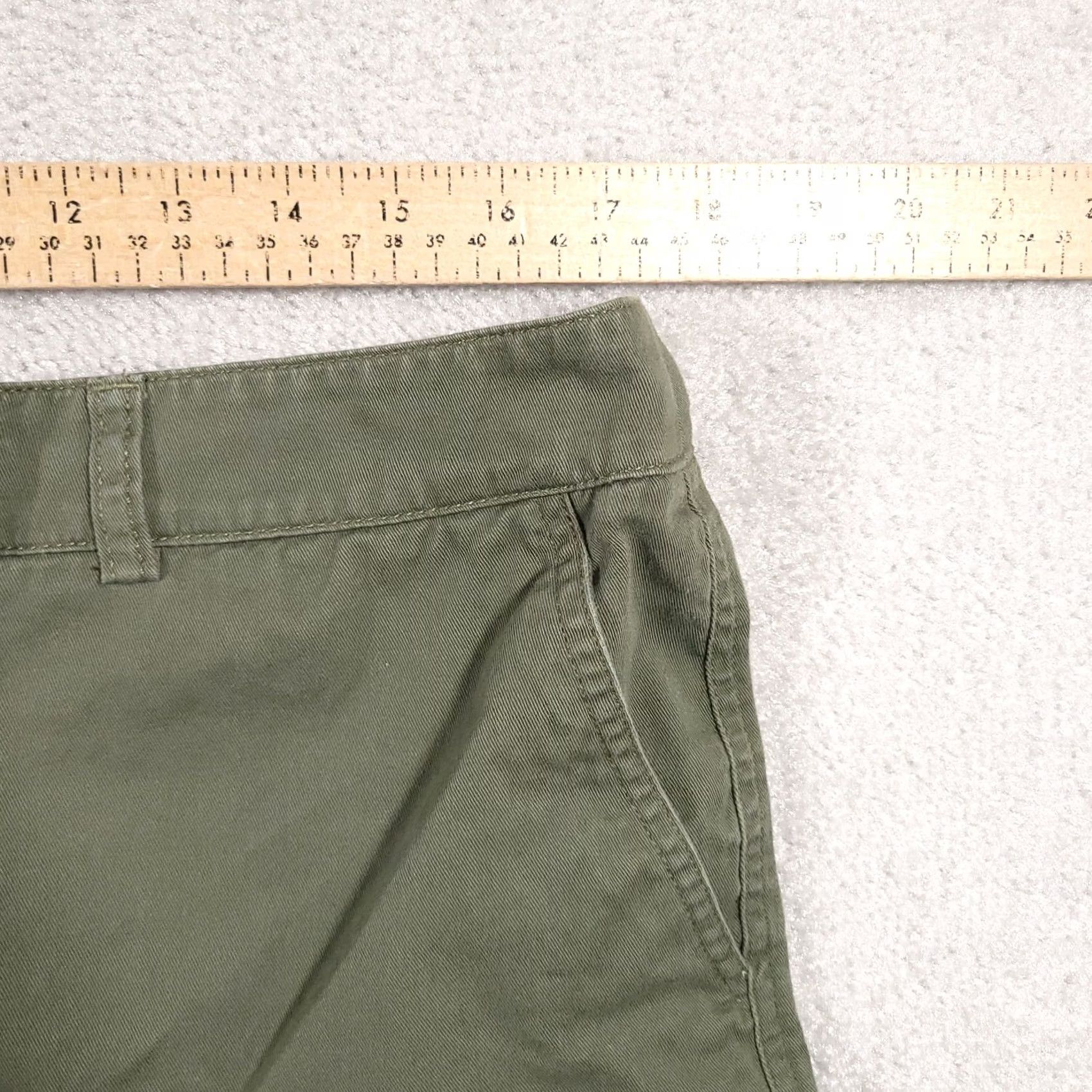 Jones New York VINTAGE Jones New York Sport Shorts Women's 14 Green Mid-Rise Flap Pockets 5" Size 36" / US 14 / IT 50 - 6 Thumbnail