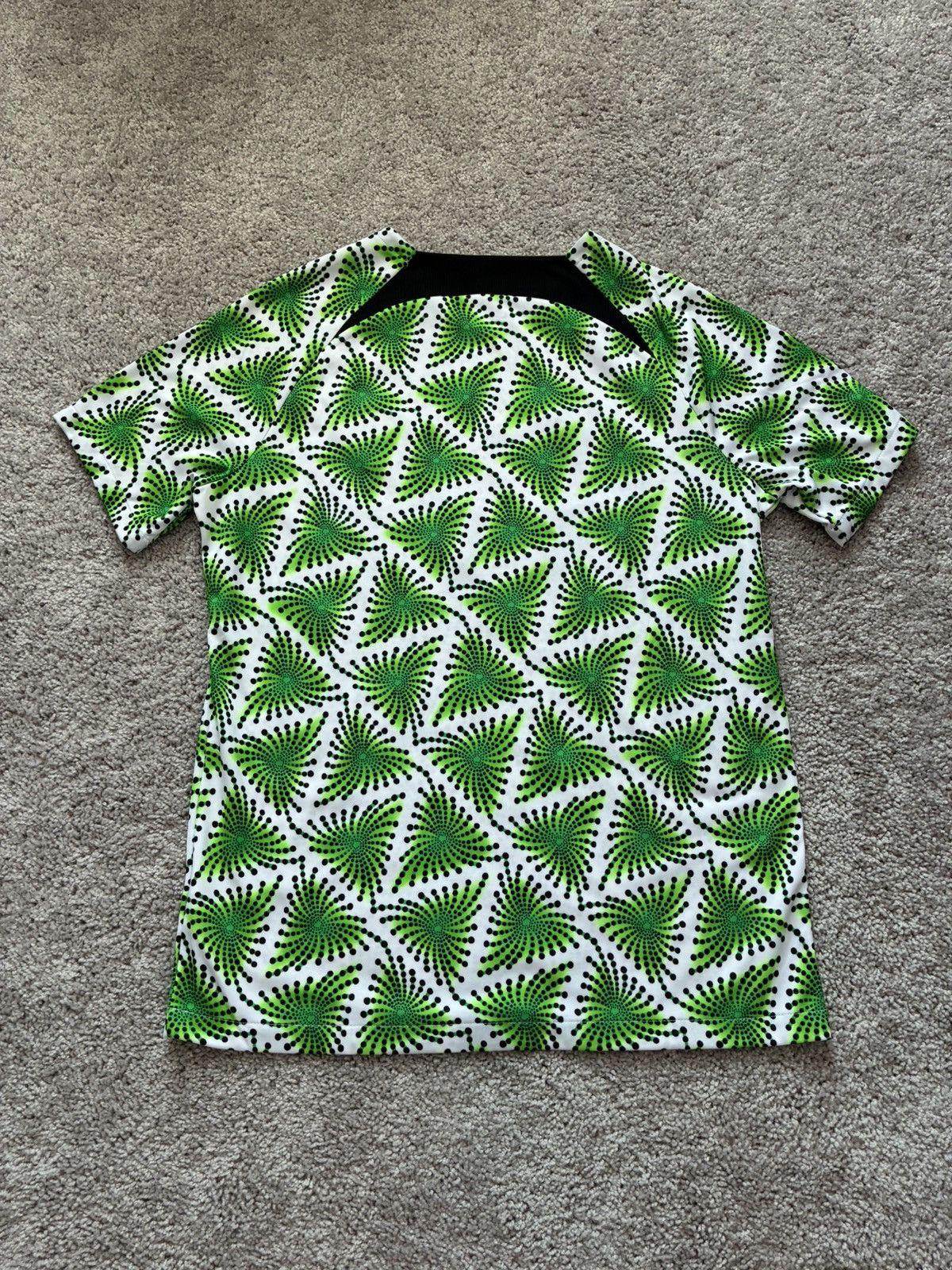 Nike 2022 Nigeria Pre Match Size US L / EU 52-54 / 3 - 2 Thumbnail