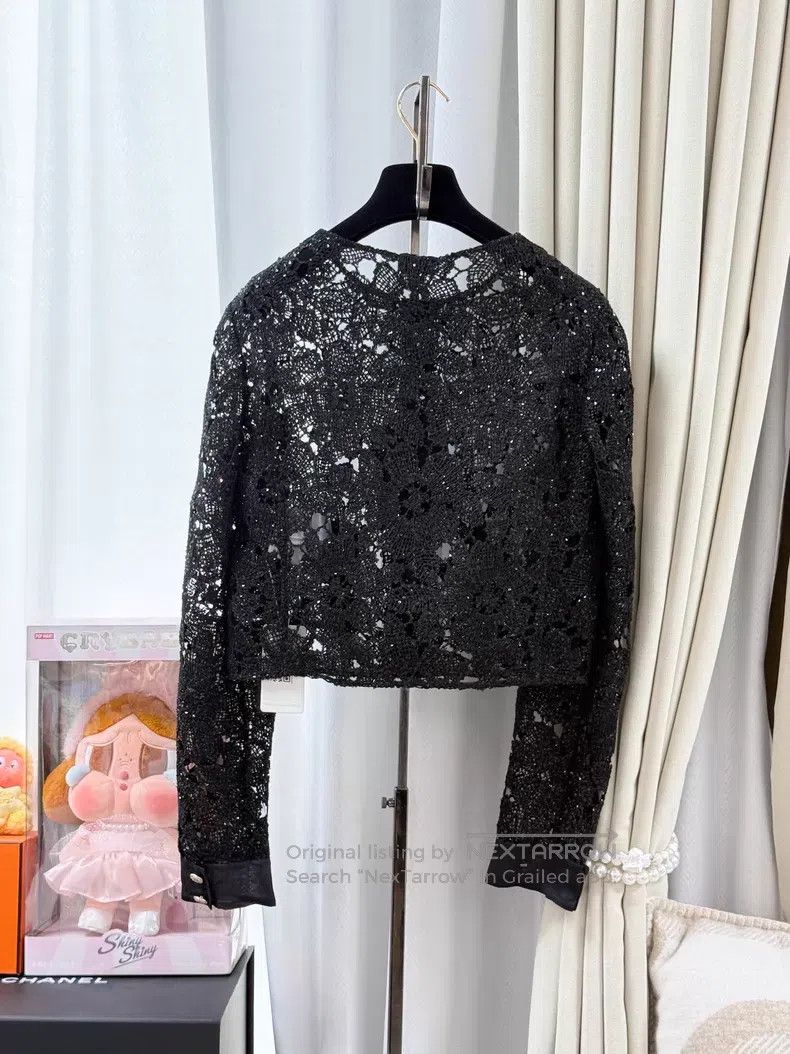 Chanel Chanel Black flower glazed buckle hollow camellia long-sle Size XS / US 0-2 / IT 36-38 - 3 Thumbnail