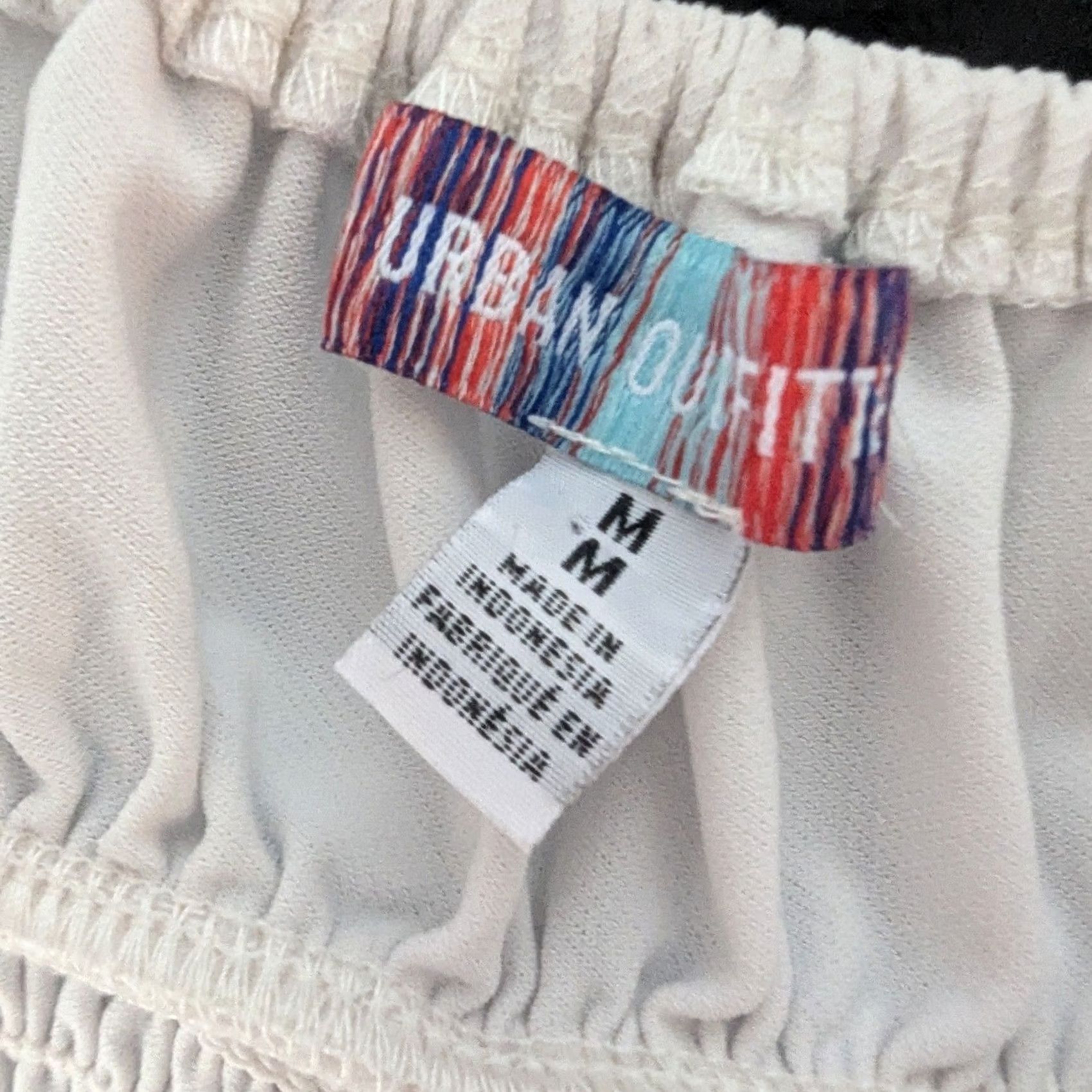 Urban Outfitters Urban Outfitters White Ruched Tie Front Bandana Crop Top Tank Camisole M Size M / US 6-8 / IT 42-44 - 3 Thumbnail