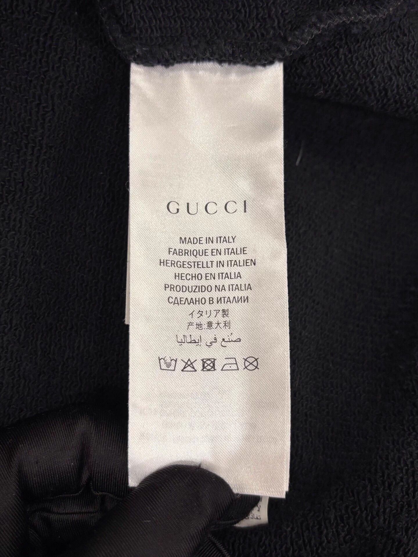 Gucci Gucci Red Strawberry Logo Black M LS Sweat S Size S / US 4 / IT 40 - 7 Thumbnail