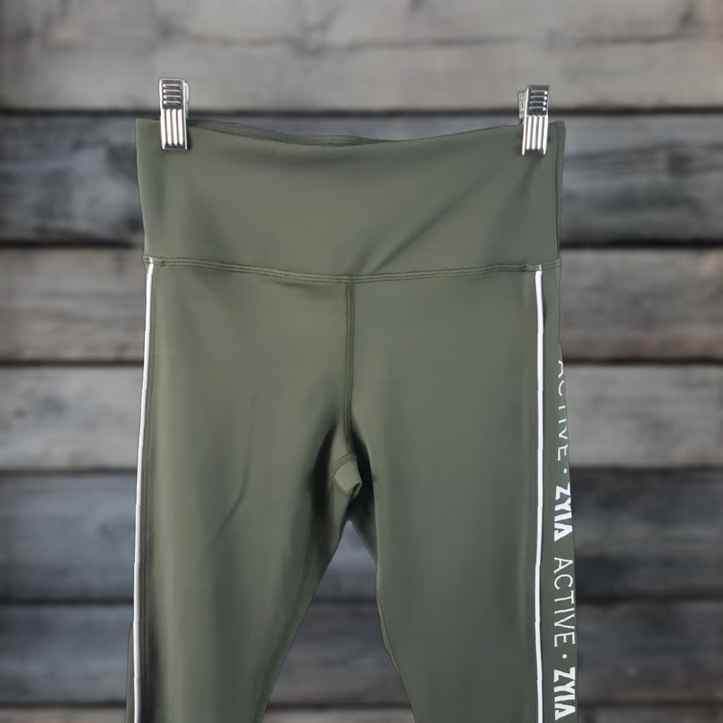 Logo 7 Zyia Womens Light n Tight Hi Rise Capri Cropped Leggings Sz 4 Green Logo Stripe Shirt? No, Leggings. Size 27" / US 4 / IT 40 - 1 Thumbnail