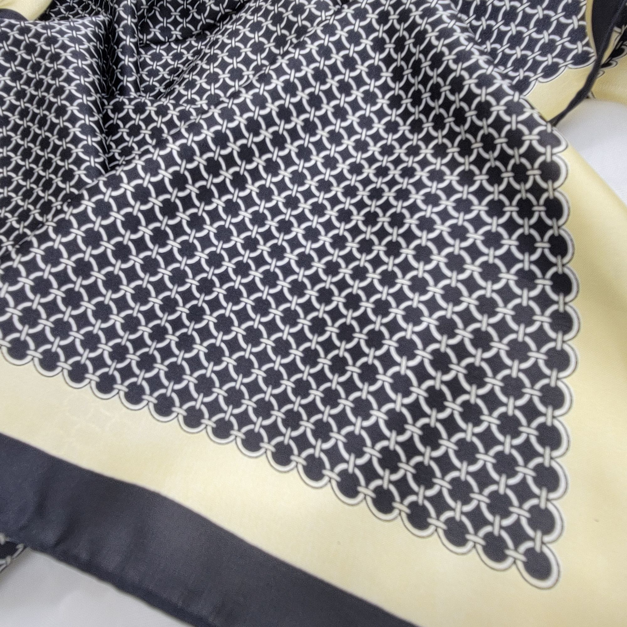 Other New Bandana Square Scarf Black and beige Elegant Classic hij Size ONE SIZE - 6 Thumbnail