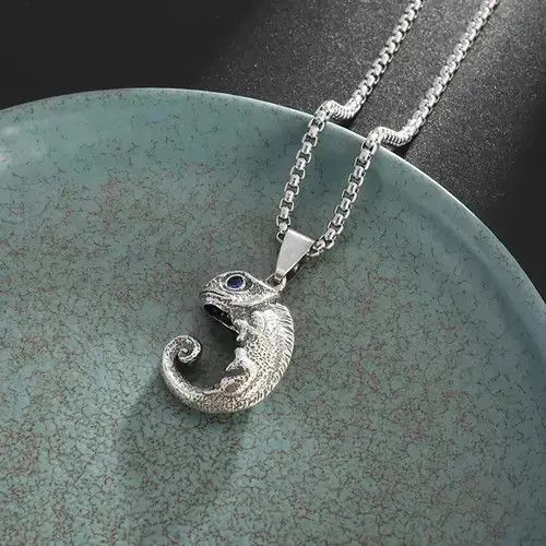 Jewelry Gothic Cute Blue Eye Chameleon Necklace Size ONE SIZE - 2 Thumbnail