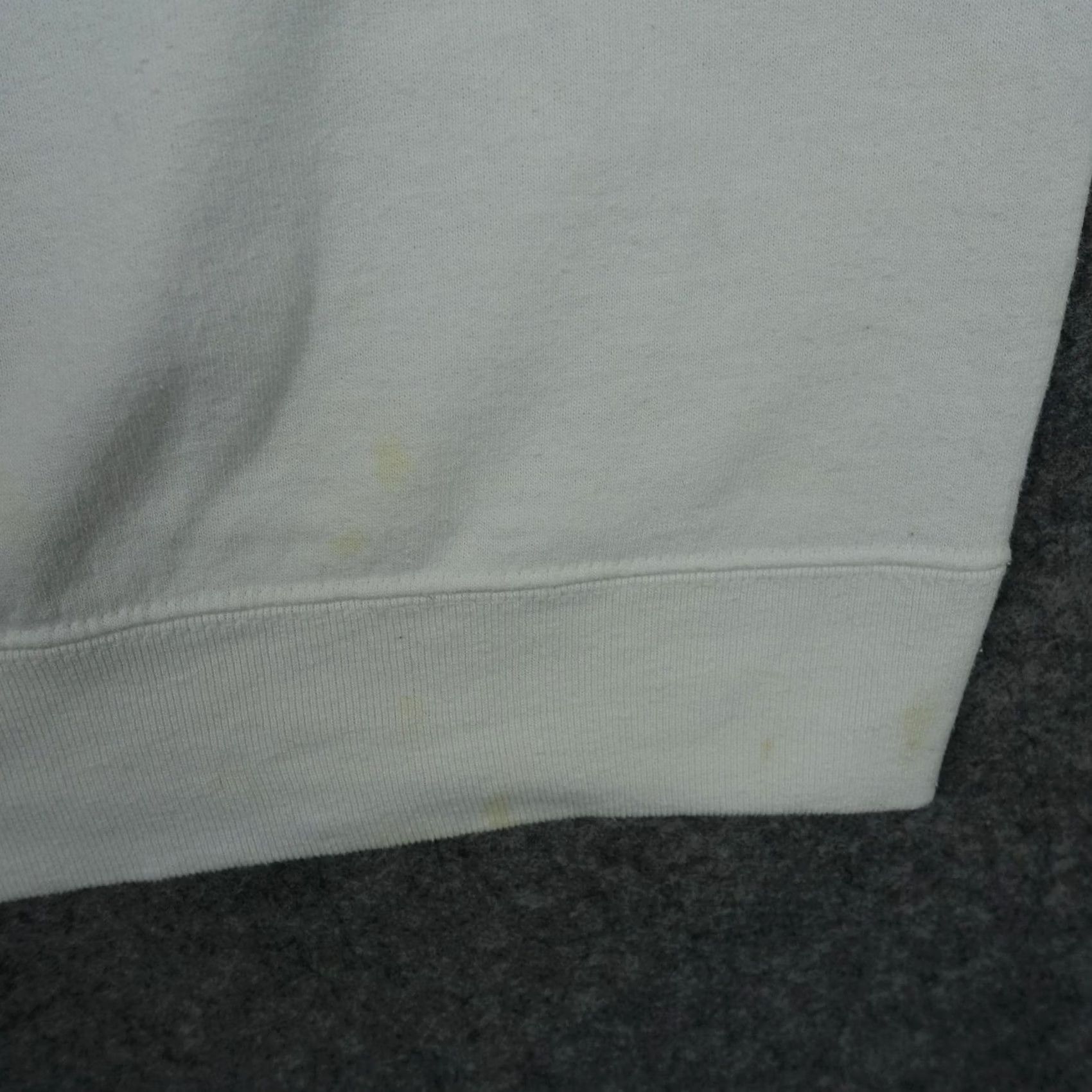 Vintage VINTAGE Looney Tunes Sweatshirt Mens XL White Tweety Christmas Graphic 2000s Size US XL / EU 56 / 4 - 5 Thumbnail