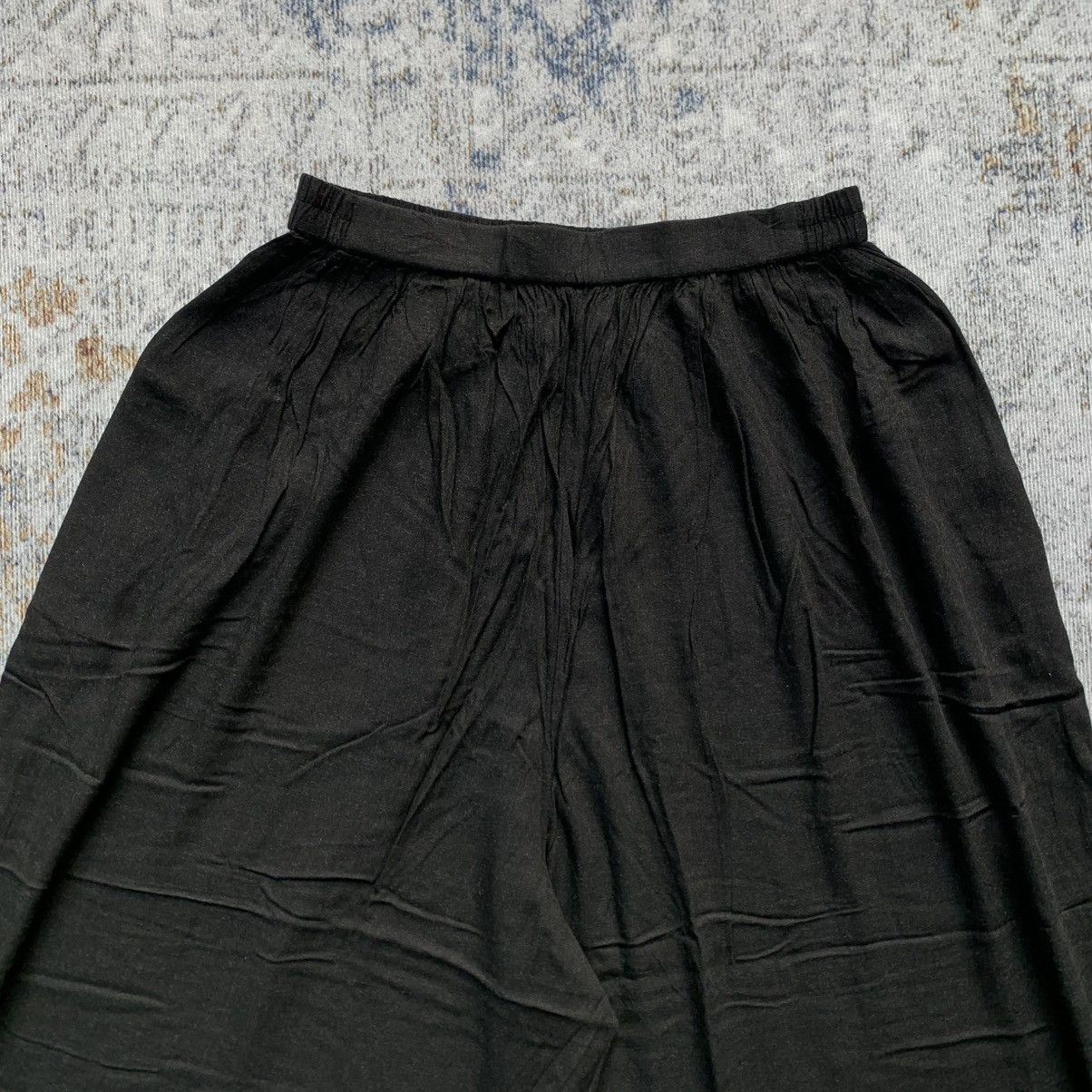 Japanese Brand Rare Japanese Brand Uniqlo Yohji Style Ultra Wide Pants Size US 34 / EU 50 - 2 Thumbnail