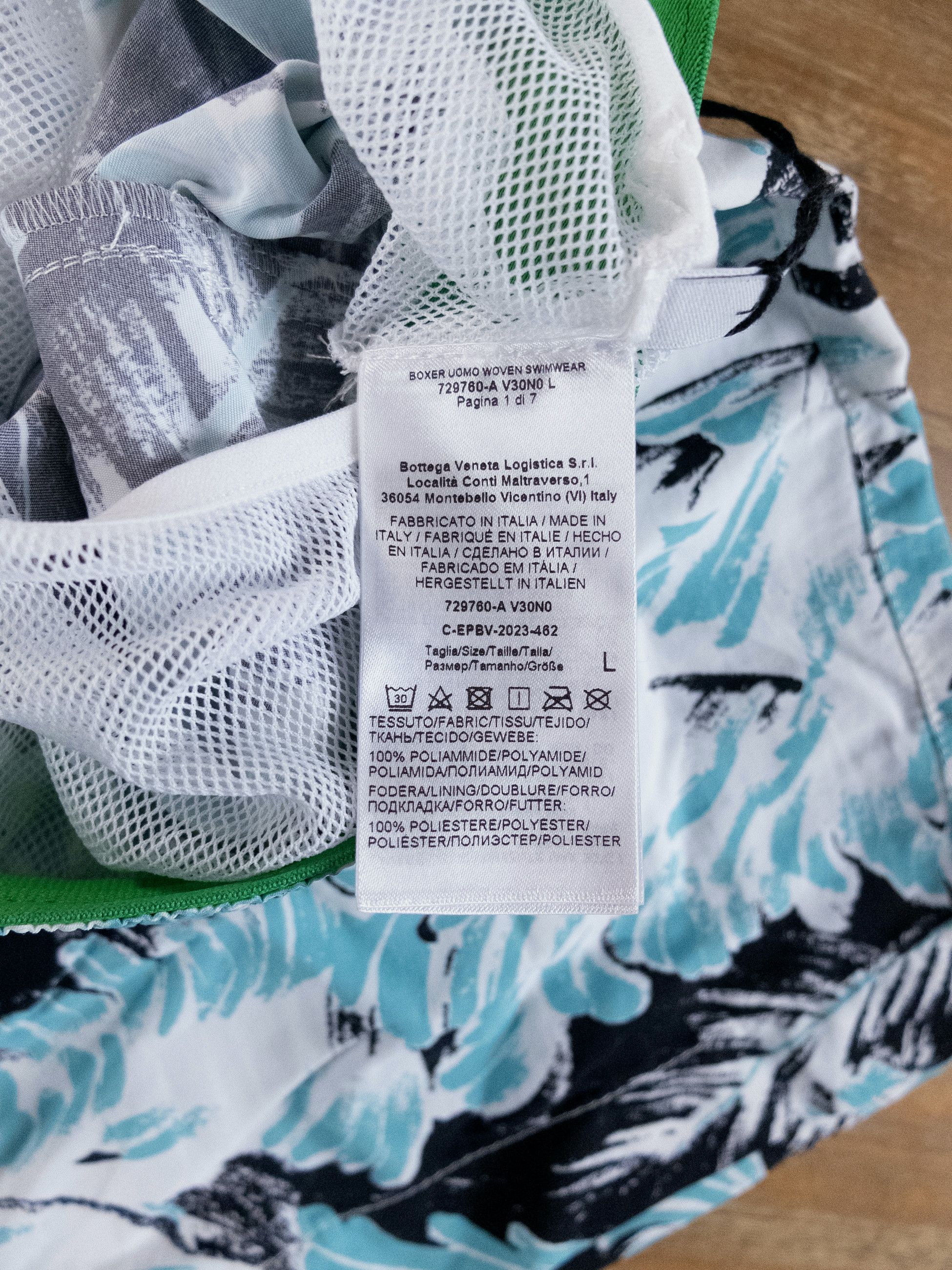 Bottega Veneta BOTTEGA VENETA white feather print nylon swim shorts Large Size US 34 / EU 50 - 7 Thumbnail