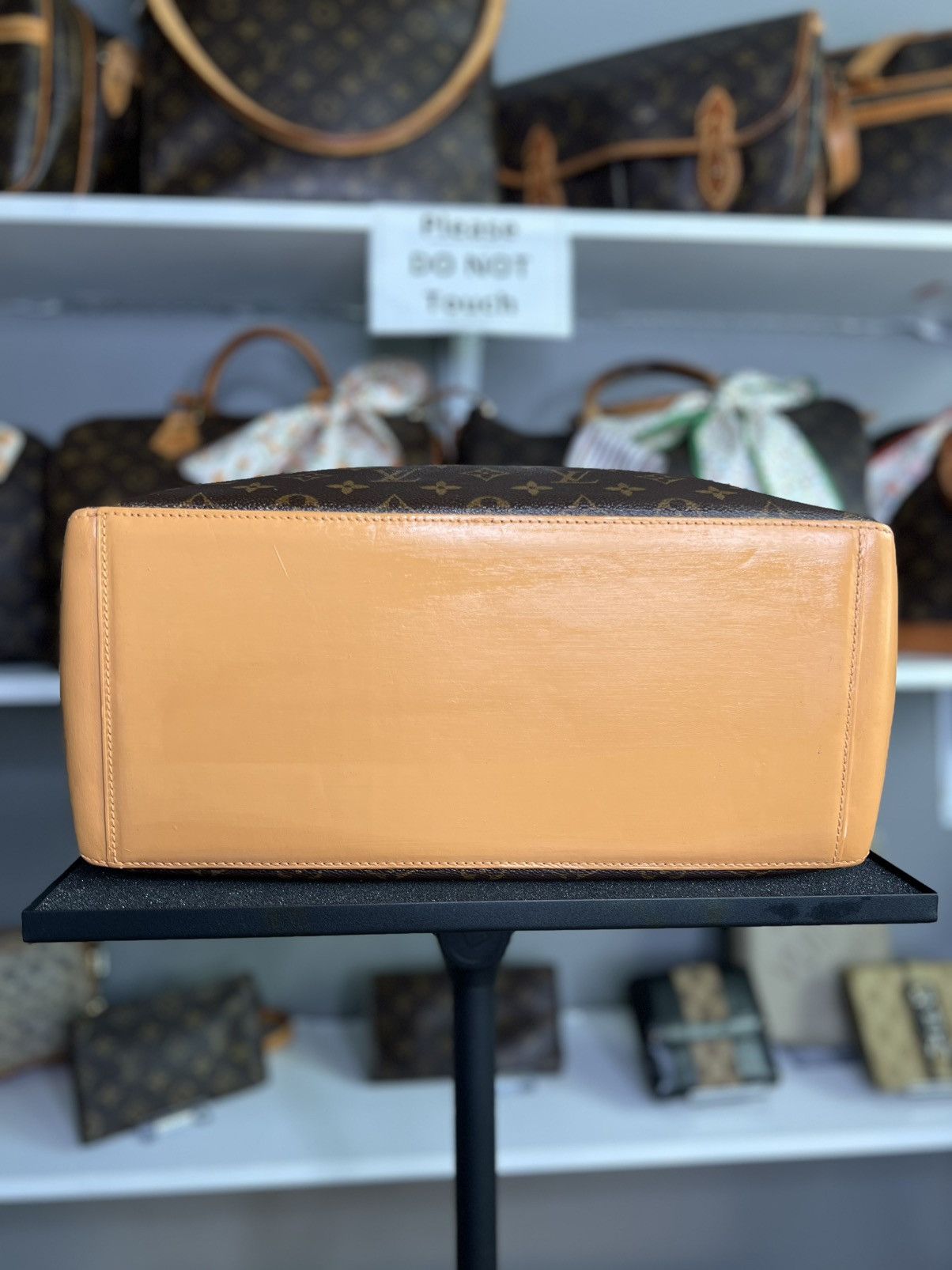 Louis Vuitton Louis Vuitton Cabas Mezzo Size ONE SIZE - 6 Thumbnail