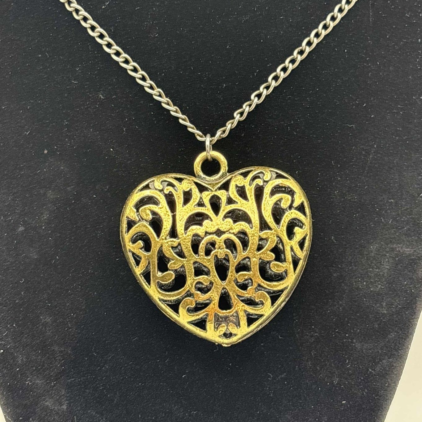 Other Gold & Silver Heart Necklace Size ONE SIZE - 3 Thumbnail
