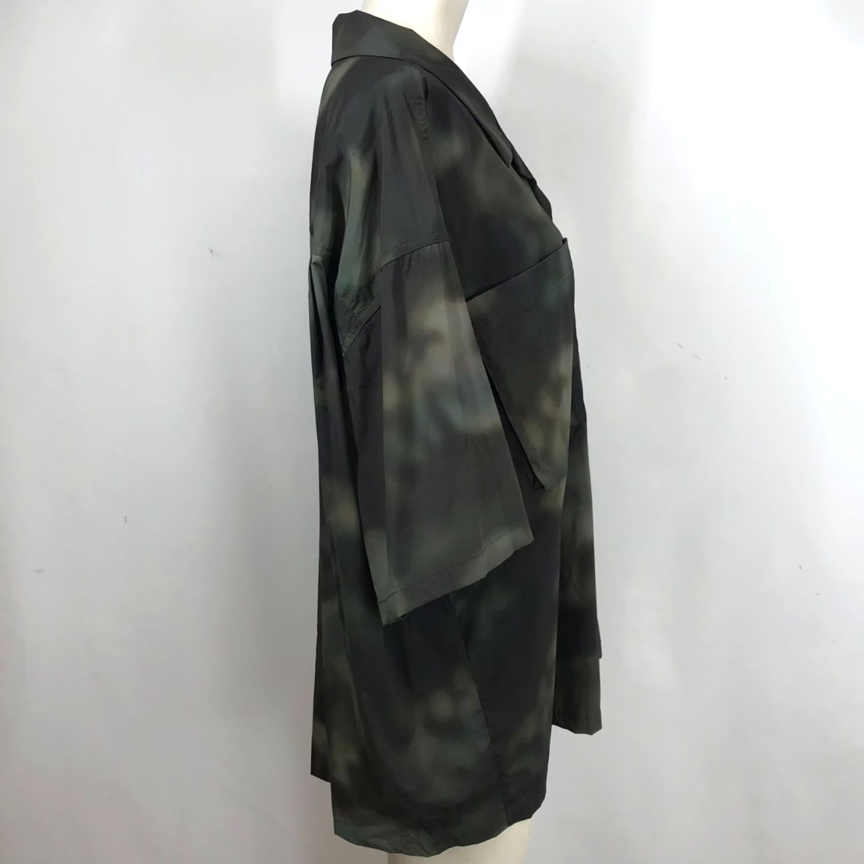Wild Things WILD THINGS WOMEN'S XL GREEN SHORT SLEEVE BUTTON COLLARED NYLON BLEND TOP Size XL / US 12-14 / IT 48-50 - 4 Thumbnail