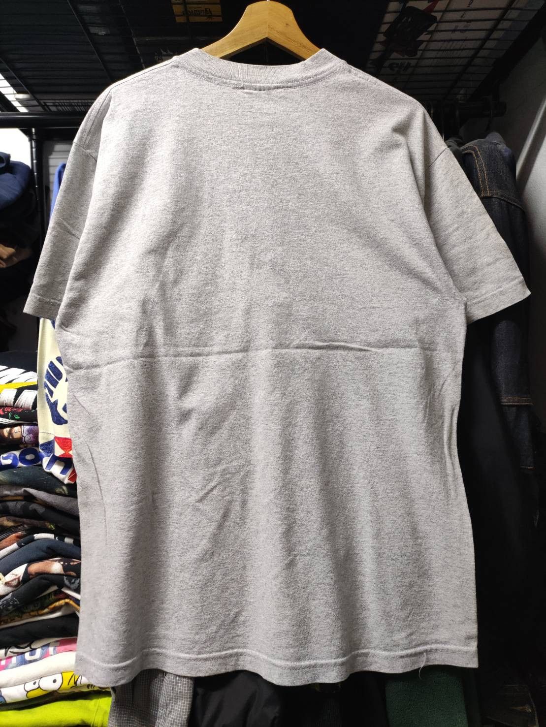 Nike Vtg 90's Nike Calvin Peeing Logo T-Shirt Size US L / EU 52-54 / 3 - 10 Thumbnail