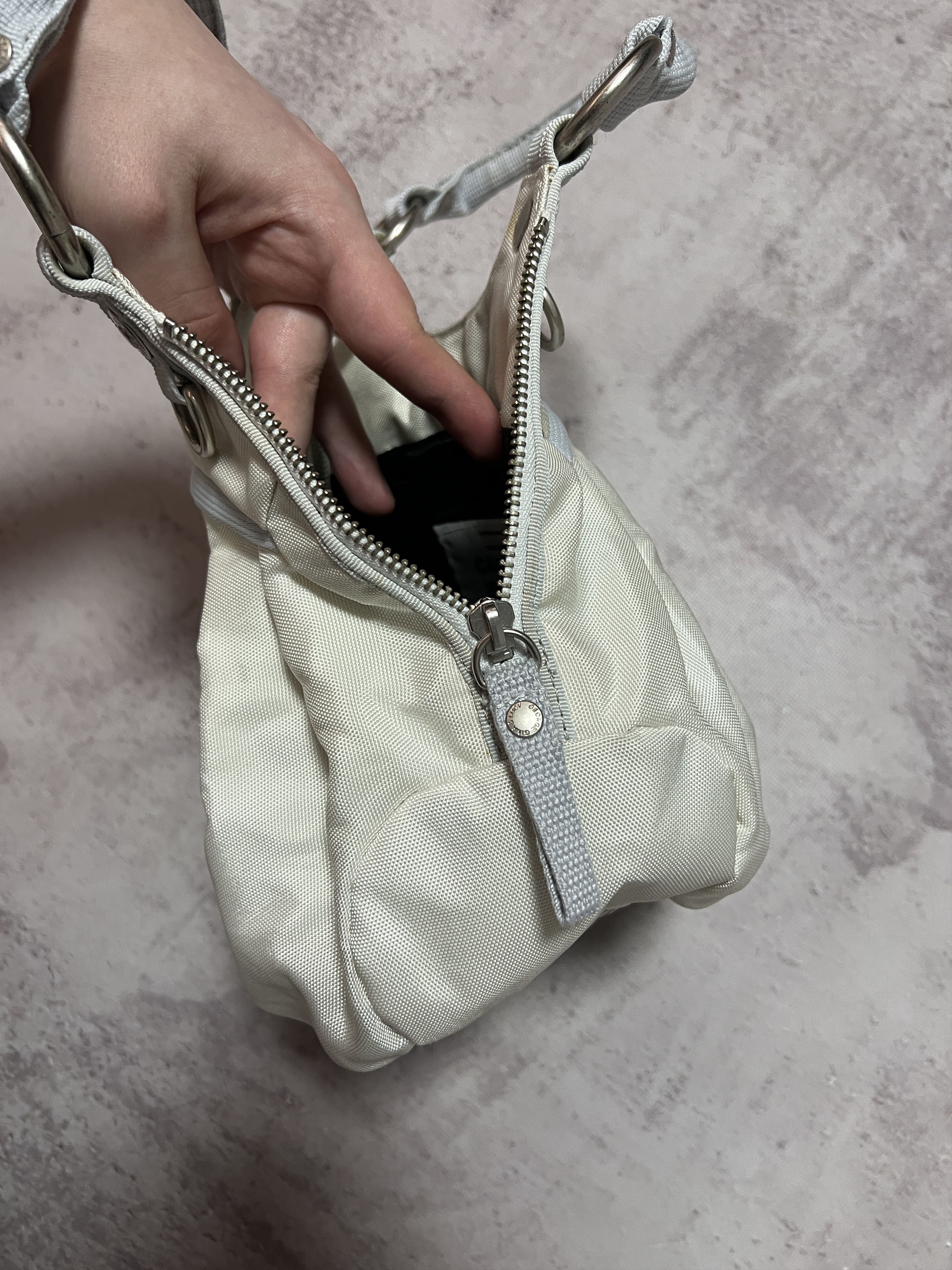 George Gina & Lucy George Gina & Lucy Candy Inc. Y2K Vintage Shoulder Bag Size ONE SIZE - 8 Thumbnail