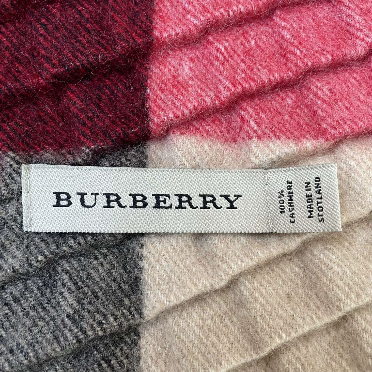 Burberry Burberry Classic Check Wool Shawl Black/White Tassel Size ONE SIZE - 4 Thumbnail