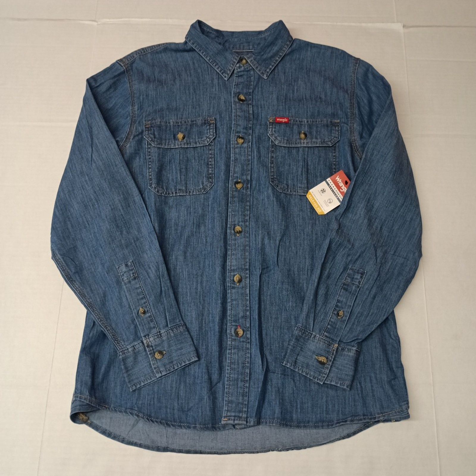 Wrangler Wrangler Big Men's Relaxed Fit Woven Shirt Size M Blue Size US M / EU 48-50 / 2 - 1 Thumbnail