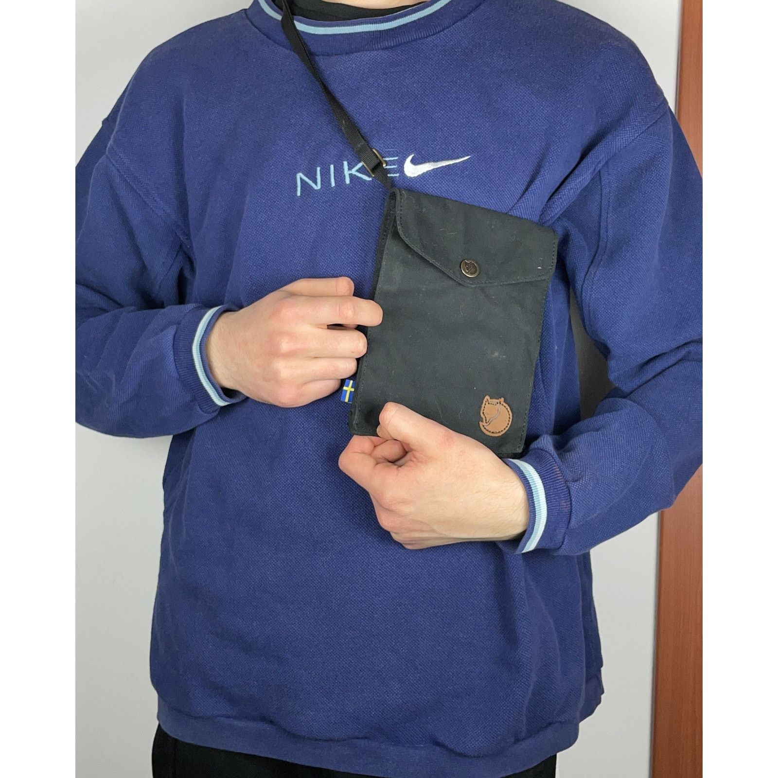 Nike × Vintage Nike Women's Blue Swoosh Pullover Sweatshirt Large (12-14) Size L / US 10 / IT 46 - 3 Thumbnail