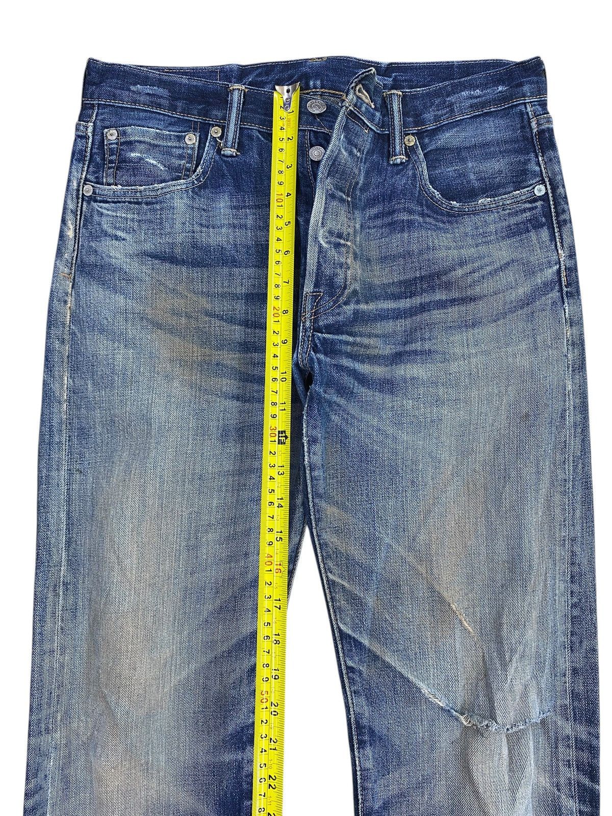 Levi's Vintage Levi’s Blue Faded Wash Style Ripped Jeans Size US 32 / EU 48 - 6 Thumbnail