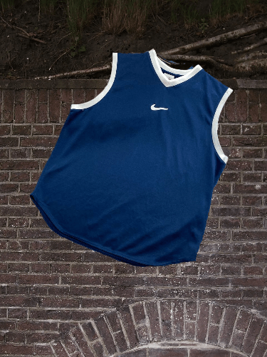 Nike × Vintage 1990s Vintage Nike T-Shirt Tee Size US S / EU 44-46 / 1 - 1 Thumbnail
