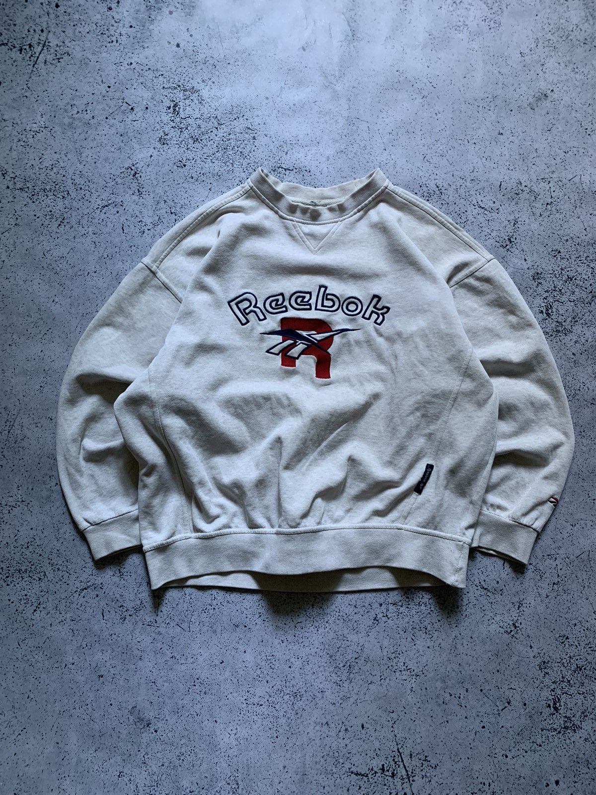 Reebok Vintage Reebok Baggy Sweatshirt Crewneck Big Logo Y2K USA Size US L / EU 52-54 / 3 - 1 Thumbnail