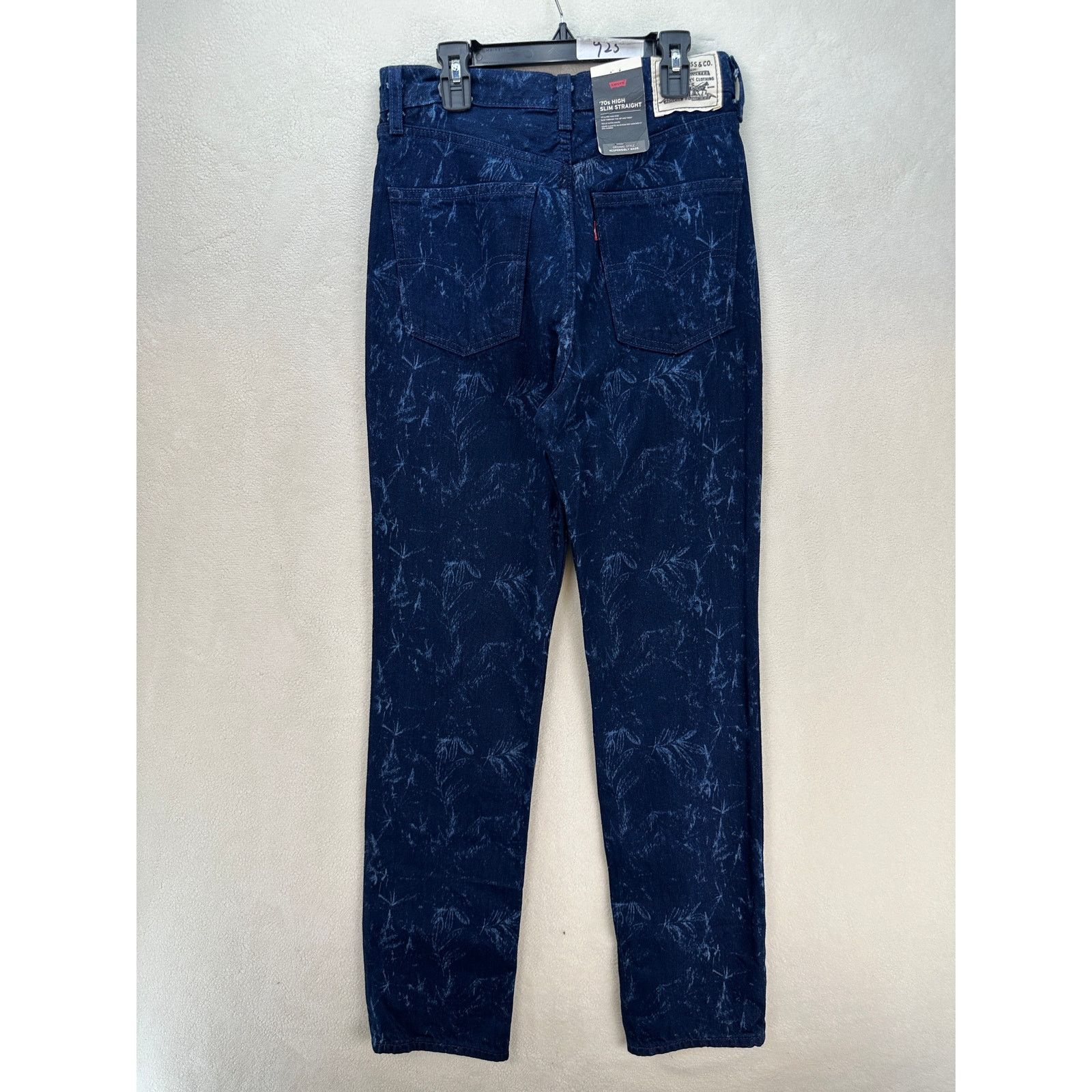Levi's LEVI'S WELLTHREAD WOMEN'S 27X31 70S HIGH STRAIGHT JEANS DARK Size 27" / US 4 / IT 40 - 8 Thumbnail