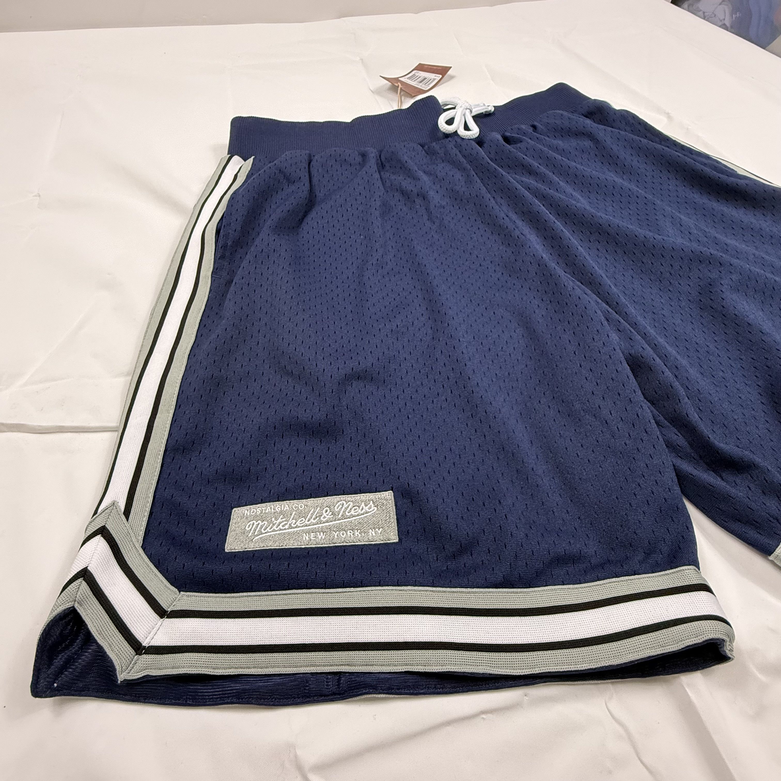 Mitchell & Ness Mitchell & Ness Mens Navy Blue Mesh Basketball Shorts XL New Size US 40 / EU 56 - 12 Thumbnail