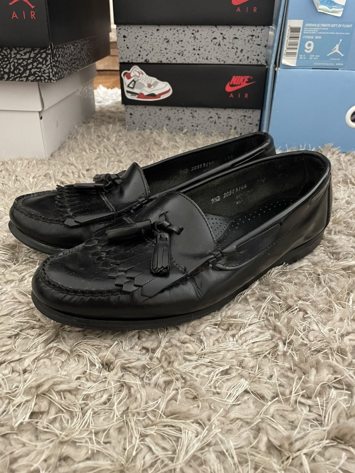 G.H. Bass & Co. GH Bass Black Leather Tassel Loafer Size US 9.5 / EU 42-43 - 1 Thumbnail
