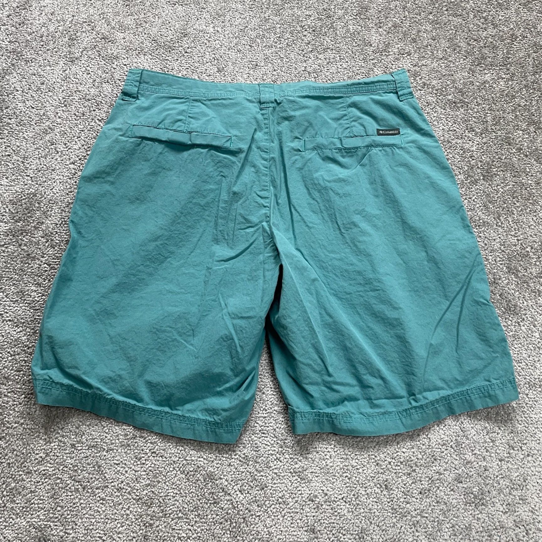 Vintage Columbia Chino Shorts Mens 34x9 Green 100% Cotton Casual Outdoor Fishing Camping Vintage No — Regular Fit, Inseam 9" Size US 34 / EU 50 - 2 Thumbnail