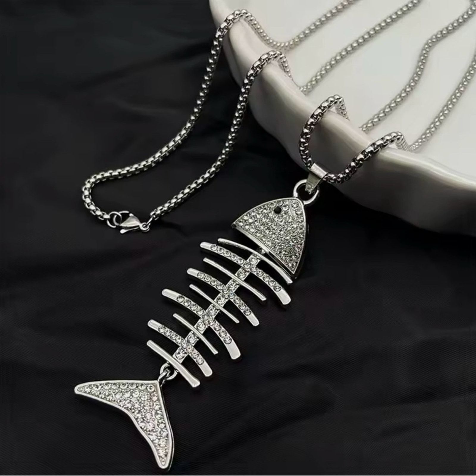 Other Fish Bone Necklace Inlaid Rhinestone Fishtail Pendant Size ONE SIZE - 1 Thumbnail