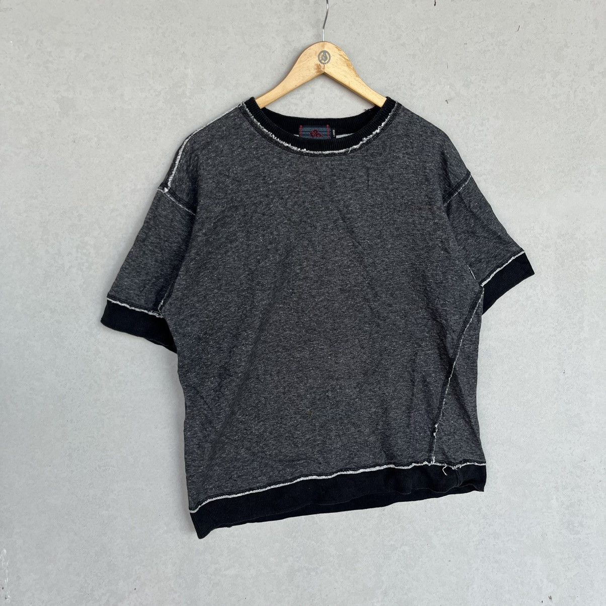 Other Vintage 90s Black & Grey Tee With White Stitching Size L Size US L / EU 52-54 / 3 - 3 Thumbnail