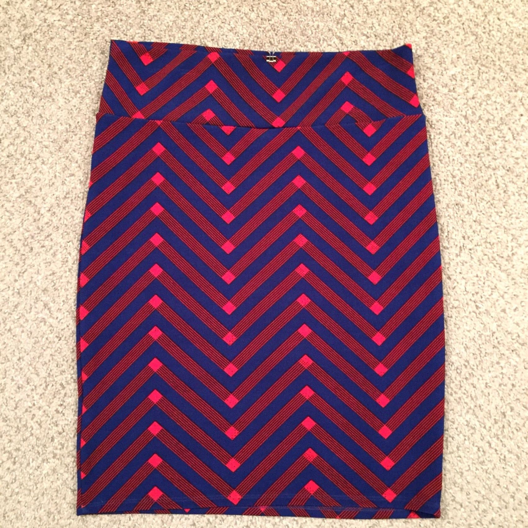 Vintage LuLaRoe Skirt XL Red Blue Geometric Knee Length Unlined Pull On Size 40" / US 18 - 6 Thumbnail