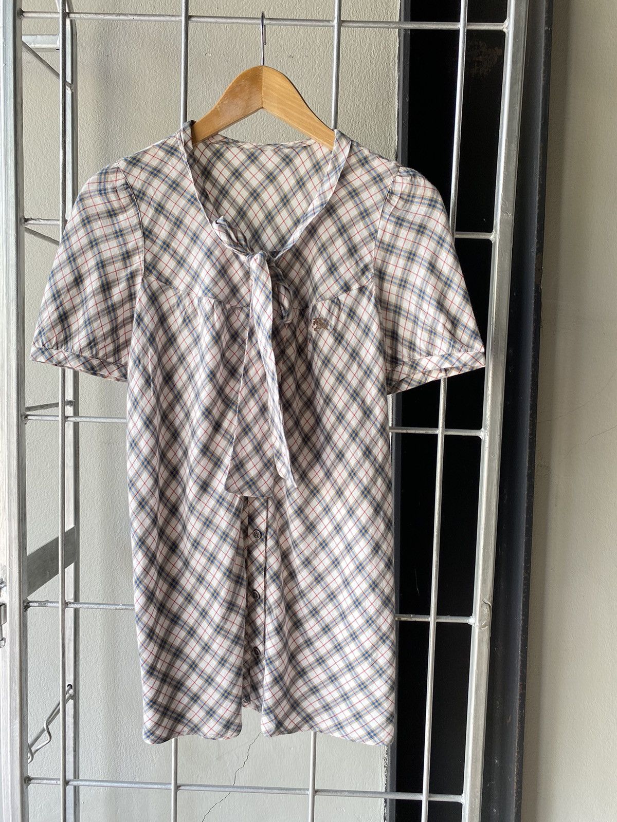 Burberry classic blouse