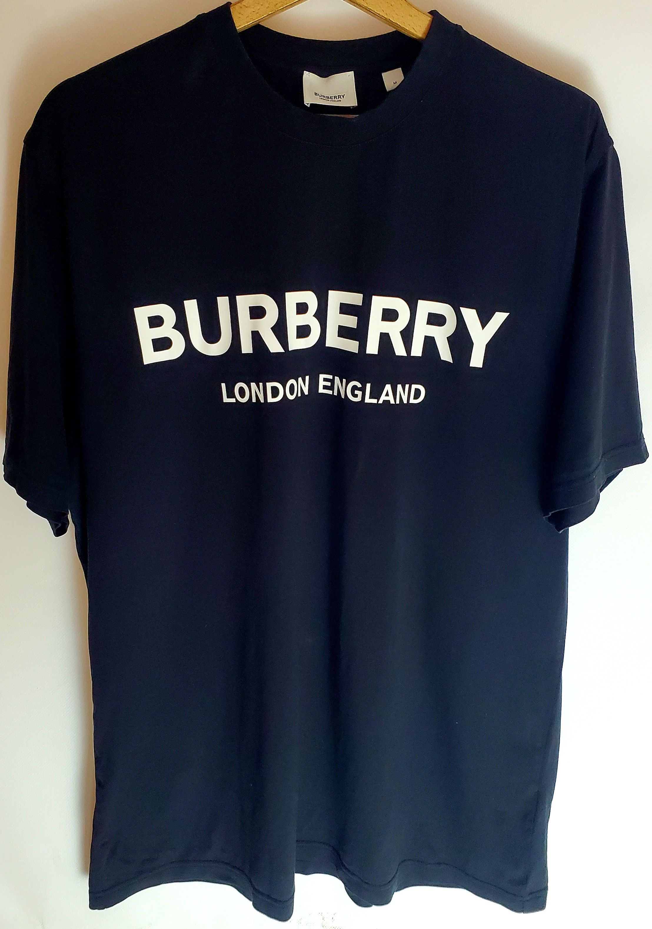 【新品】BURBERRY BLUE LABEL ビッグ　ホースロゴ　Tシャツ　黒 希少レア BURBERRY ビッグロゴ ホースマーク カットソー 黒