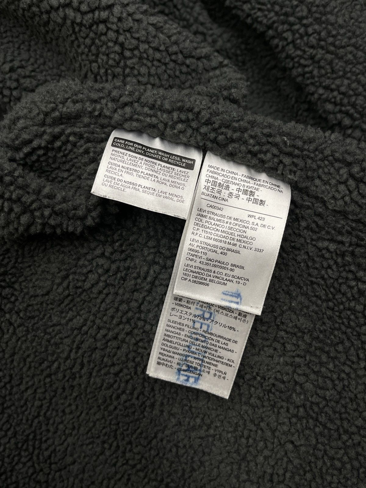 Levi's Mens Levis Sherpa Denim Jacket Black Y2K Size M Size US M / EU 48-50 / 2 - 13 Thumbnail