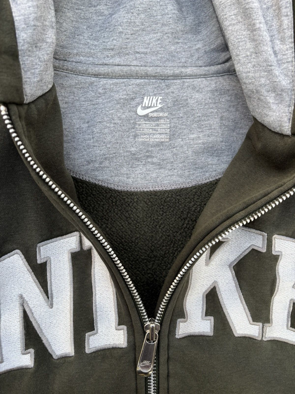 Nike Vintage Nike Big Logo Zip Up Hoodie Y2K Size US XL / EU 56 / 4 - 5 Thumbnail
