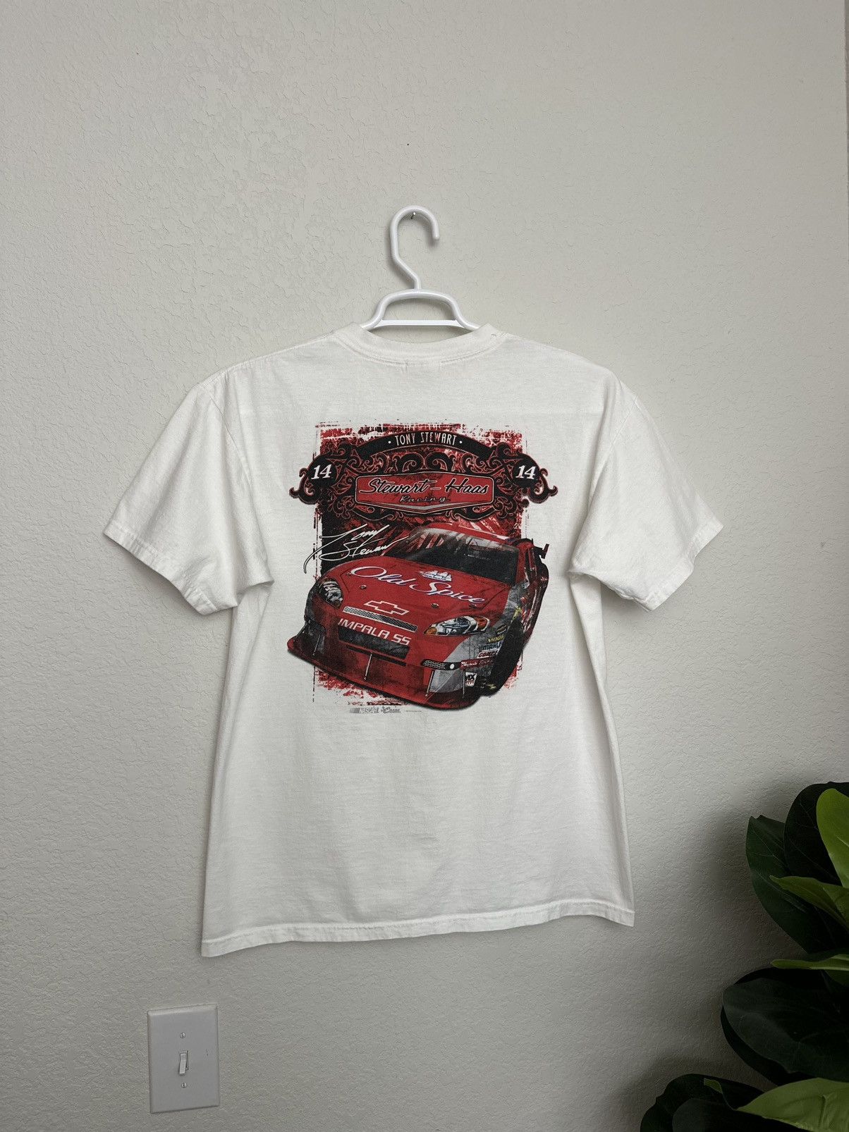 Chase Authentics × NASCAR Vintage Y2K NASCAR Tony Stewart Racing T-Shirt Old Spice 09’ Size US L / EU 52-54 / 3 - 2 Thumbnail