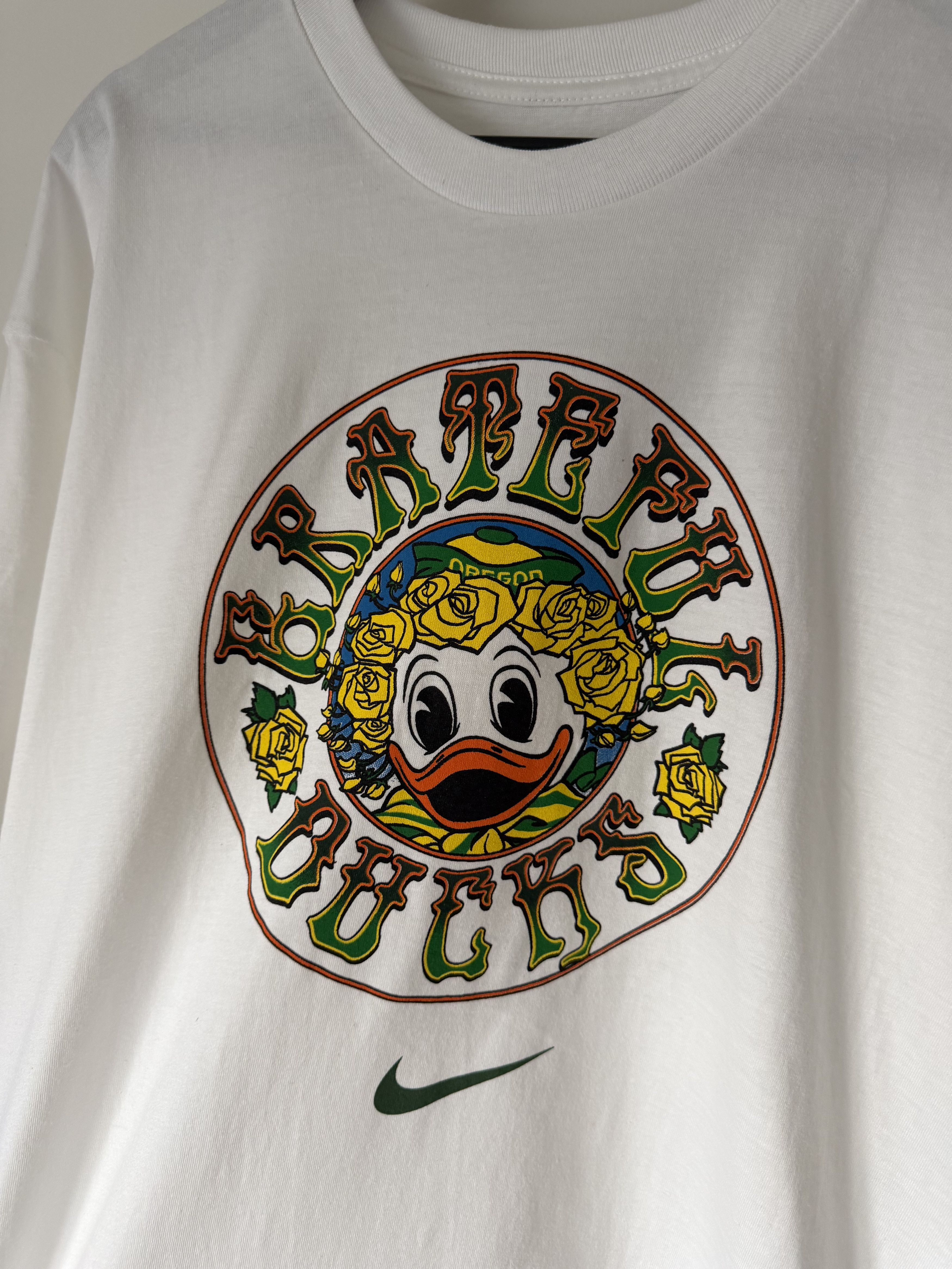 Nike Nike Class Trip Grateful Dead Ducks and Roses Tee in White Size US XL / EU 56 / 4 - 2 Thumbnail