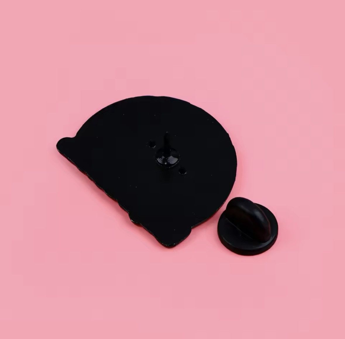 Designer Brooch accessory clothing backpack jewelry Size ONE SIZE - 5 Thumbnail