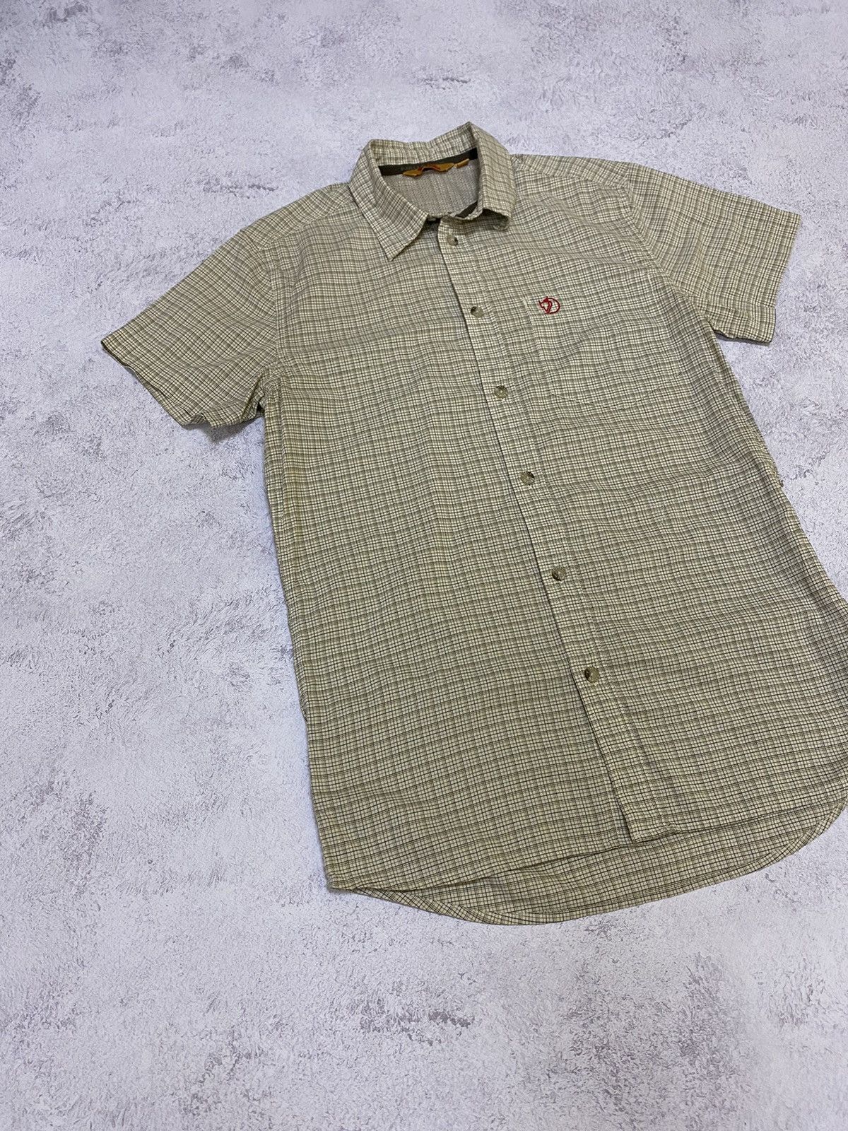 Fjallraven Fjallraven Men’s Button Up Shirt Size S Size US S / EU 44-46 / 1 - 3 Thumbnail
