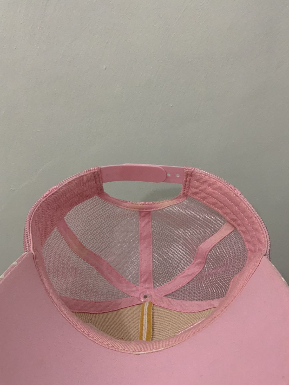 Japanese Brand Love Pinky Trucker Hat Size ONE SIZE - 9 Thumbnail
