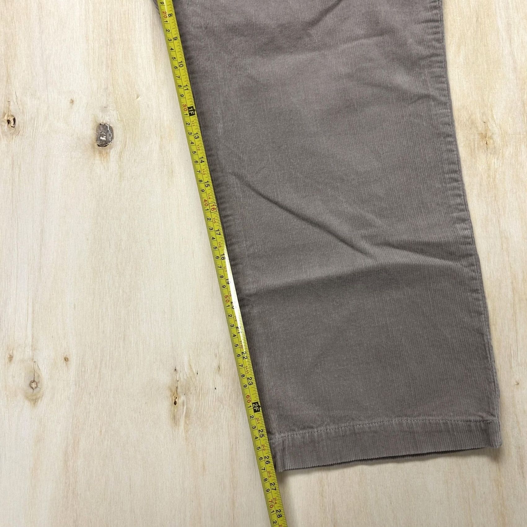 Vintage Y2K Brown Corduroy Chino Pants Mens 40x28 Relaxed Straight Fall Casual Corduroy Chino Pants Mens 40x28 Brown Vintage Casual Pants Mens Code: 2-3328 Size US 40 / EU 56 - 6 Thumbnail