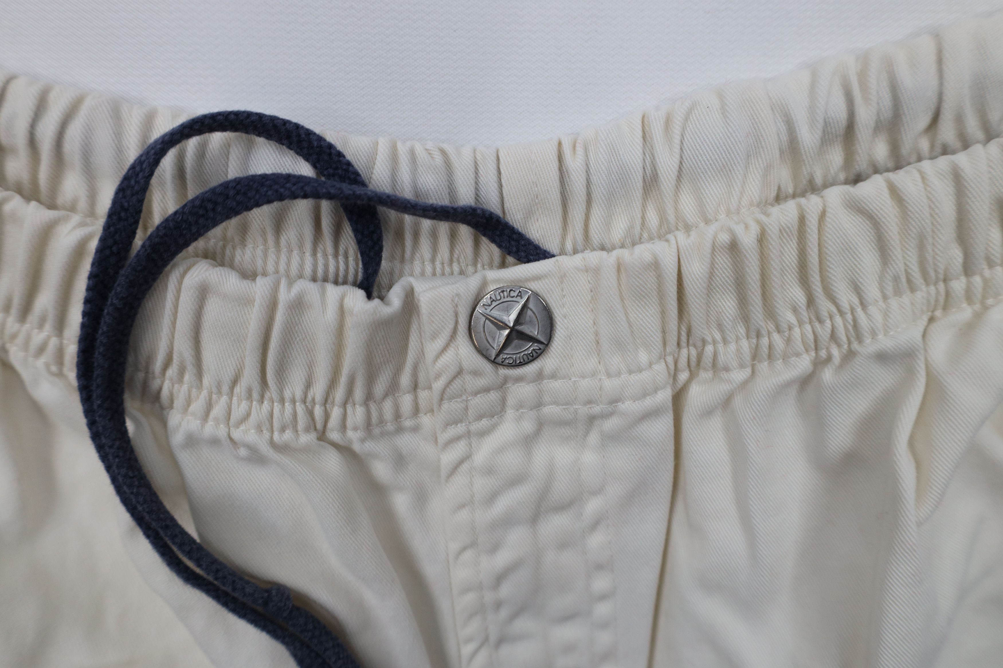 Nautica × Vintage Vintage 90s Nautica Above Knee Shorts Cream Cotton Size US 34 / EU 50 - 7 Thumbnail