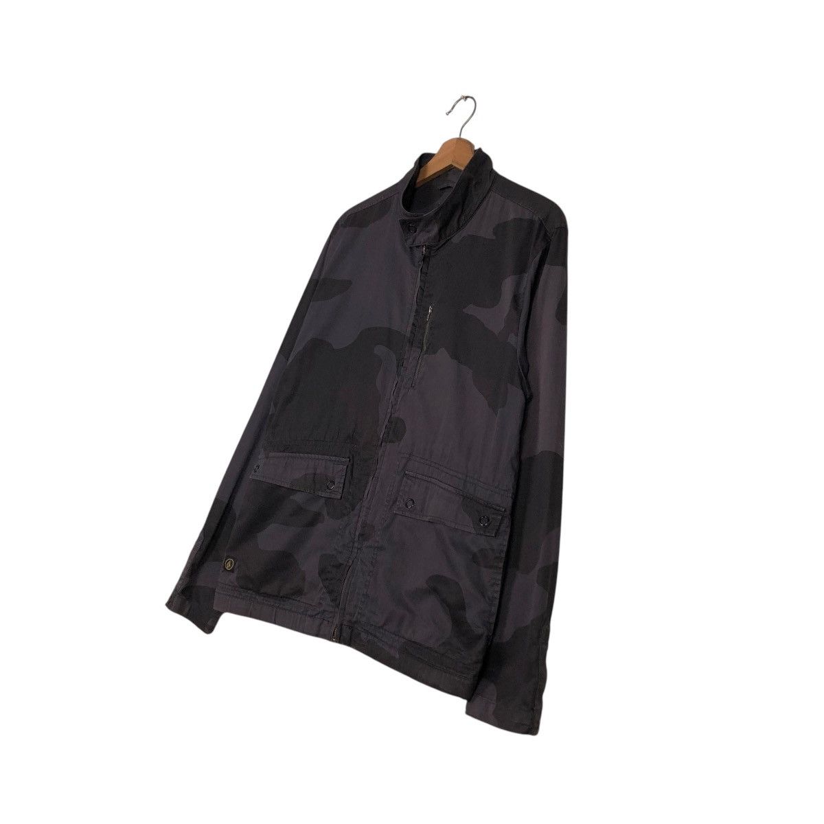Japanese Brand 🔥RICH BLACK VINTAGE BIKER JACKET VOLCOM CAMOUFLAGE DESIGN Size US M / EU 48-50 / 2 - 4 Thumbnail