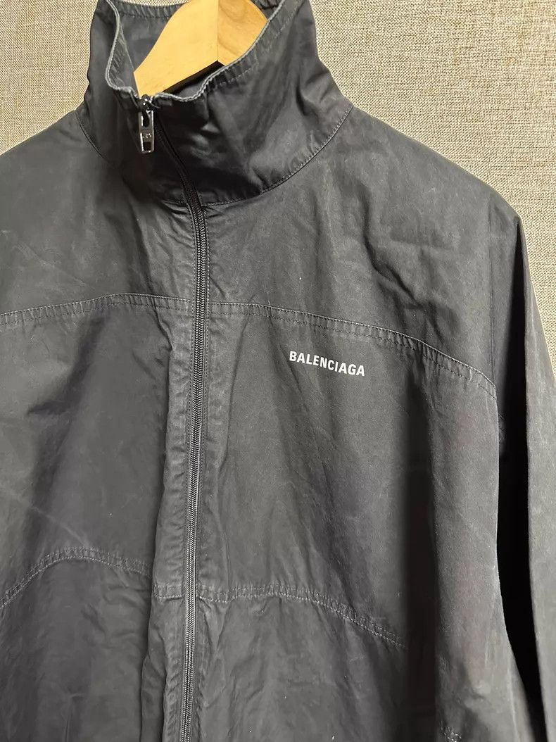 Balenciaga Balenciaga Front and Back Logo Distressed Windbreaker Jack Size XXS / US 00 / IT 34 - 4 Thumbnail
