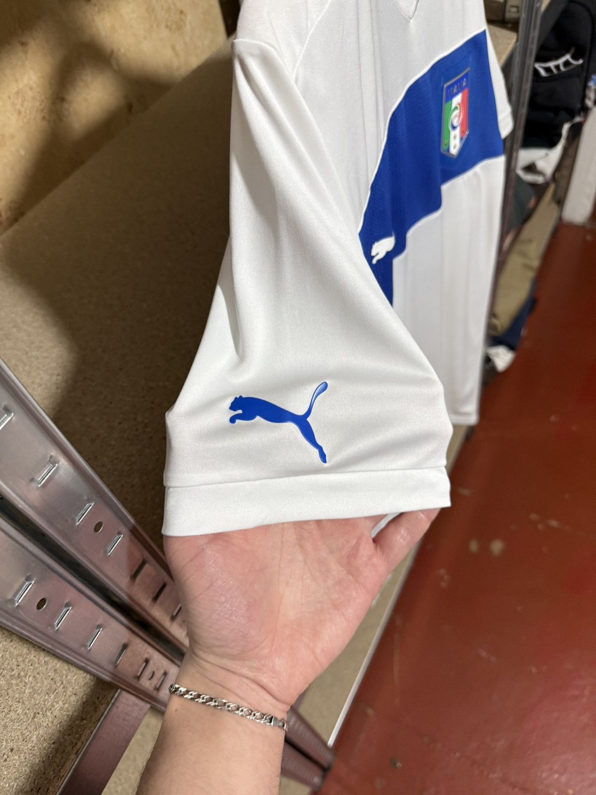 Puma × Vintage Vintage Puma Italy 2012 2013 Away Football Soccer Jersey Size US L / EU 52-54 / 3 - 6 Thumbnail