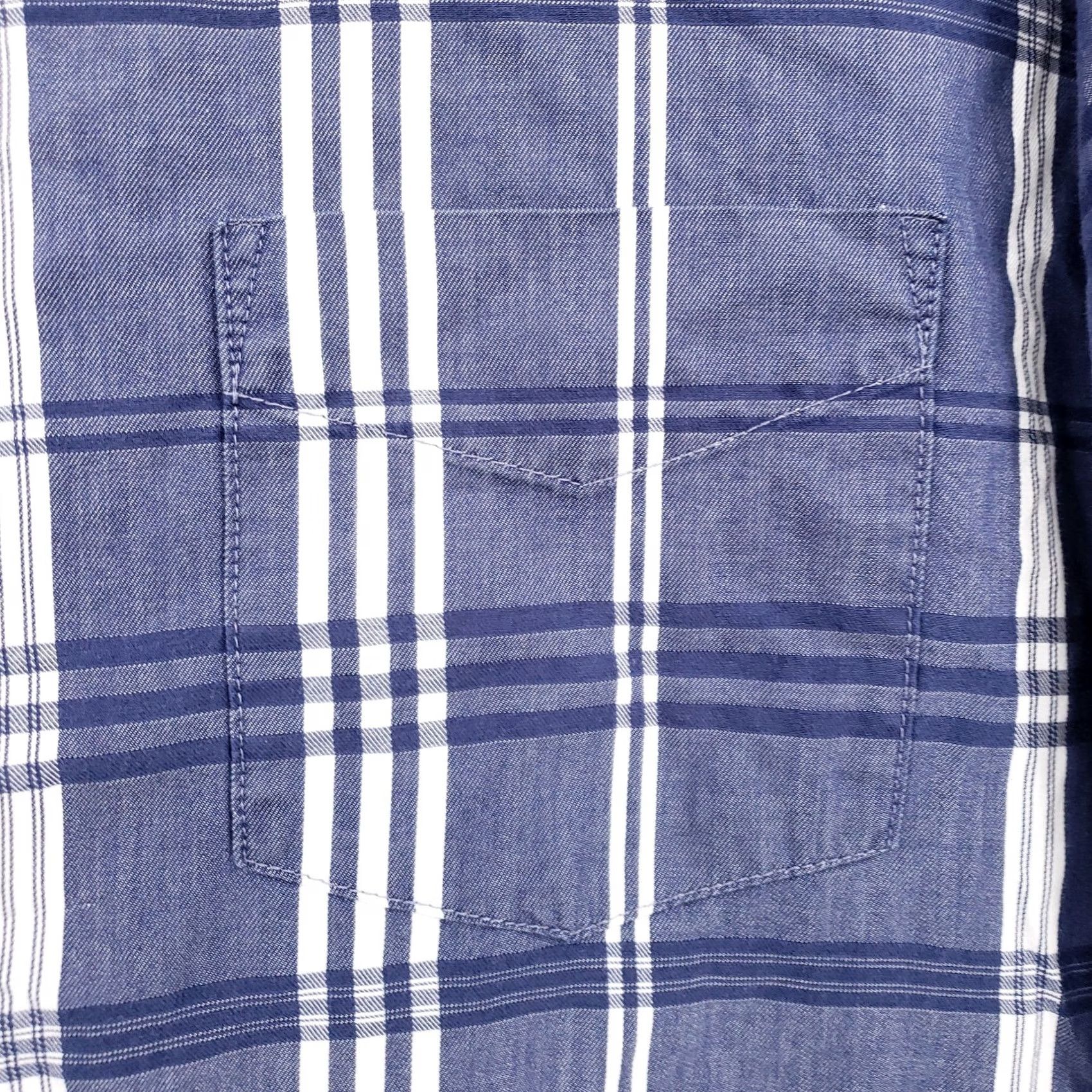 Tasso Elba Tasso Elba Button-Up Shirt Men XL 17-17.5 Blue Plaid Long Sleeve Pocket Collared Classic Designer Mens XL Blue Plaid Shirt Size US XL / EU 56 / 4 - 4 Thumbnail