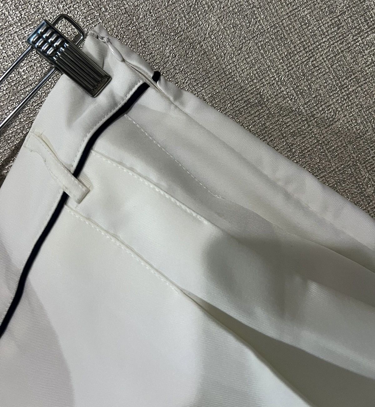 Primark Primark size 6 white pleated skirt Size 26" / US 2 / IT 38 - 2 Thumbnail