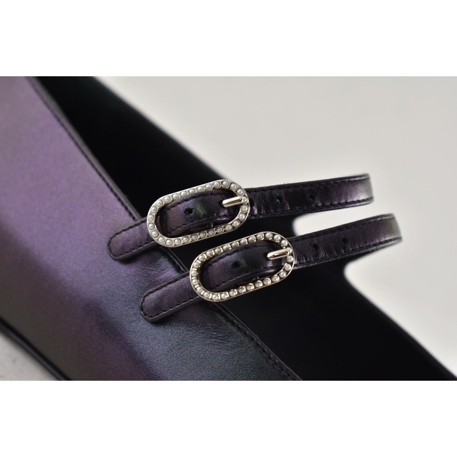 Chanel Chanel 24S Iridescent Black Double Strap Pearl CC Logo Size US 8 / IT 38 - 7 Thumbnail