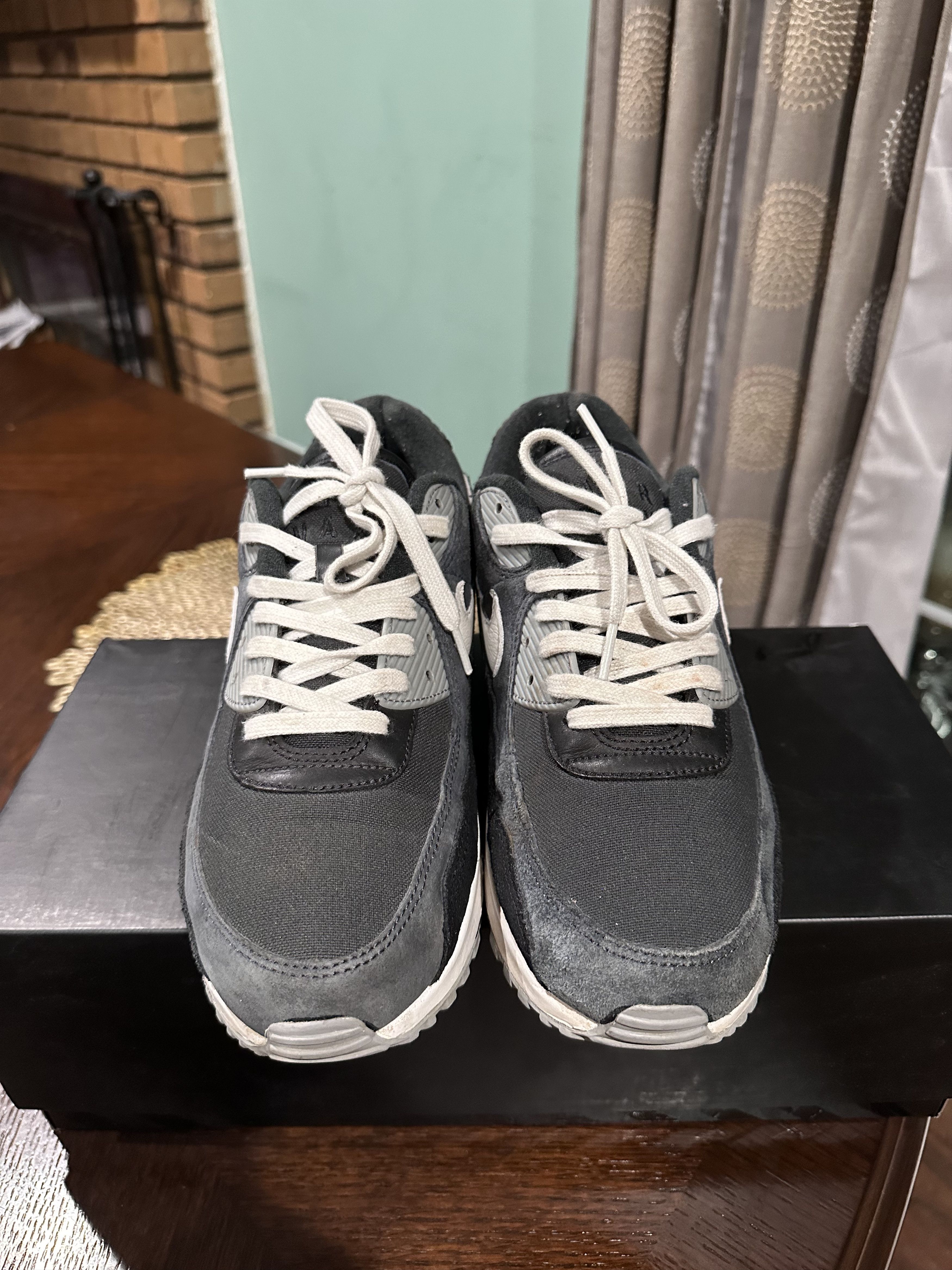 Nike Air Max 90 Premium Off-Noir Particle Grey