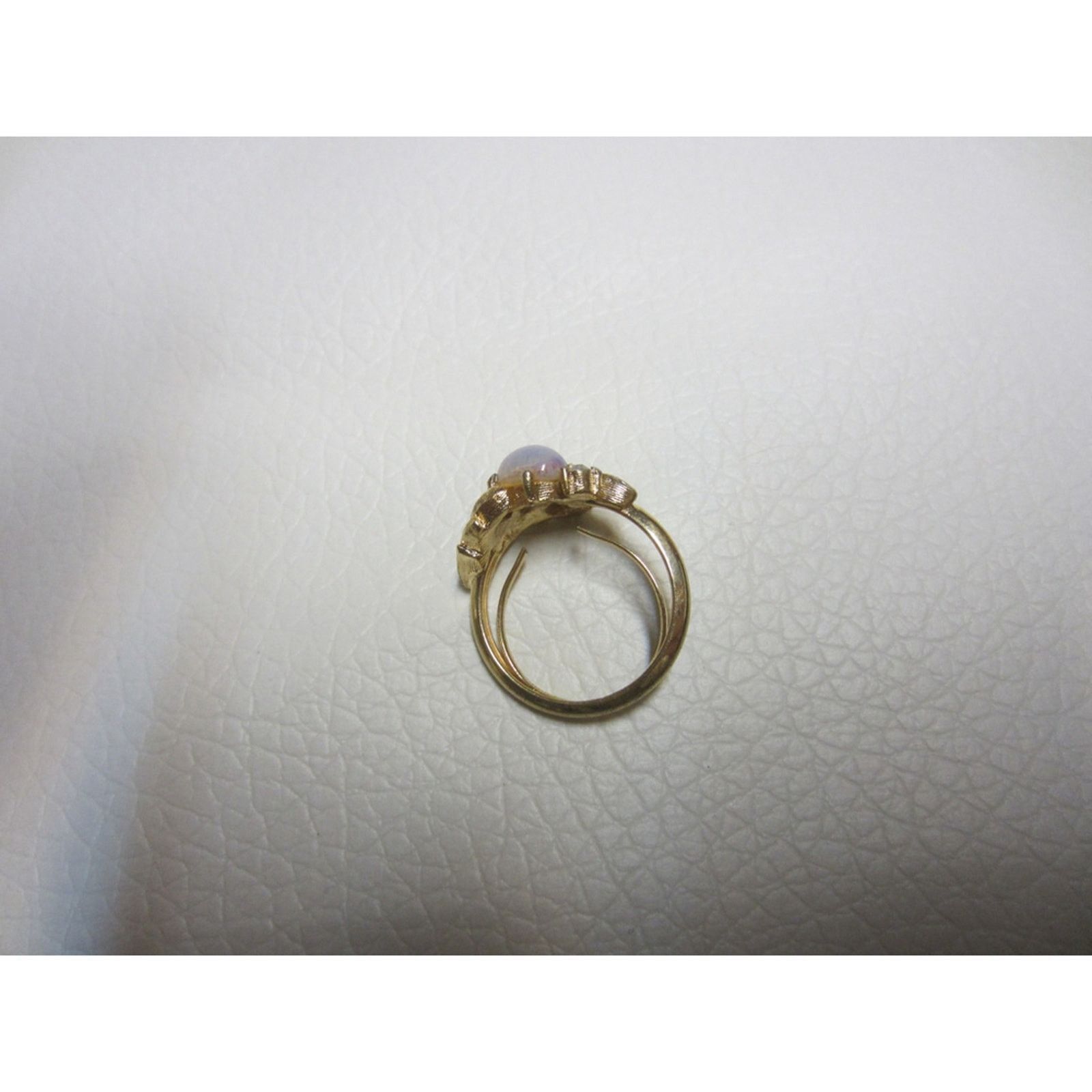 Other Vintage Opal Leaf Gold Tone Cocktail Ring Avon Size 7 Size ONE SIZE - 13 Thumbnail