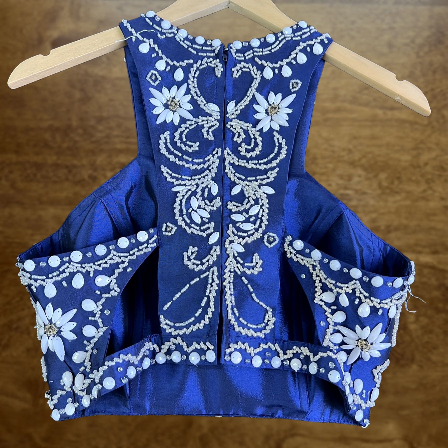 Vintage VINTAGE Embellished Crop Shirt Womens Small Blue Beaded Floral Formal Halter Top Size XS / US 0-2 / IT 36-38 - 1 Thumbnail