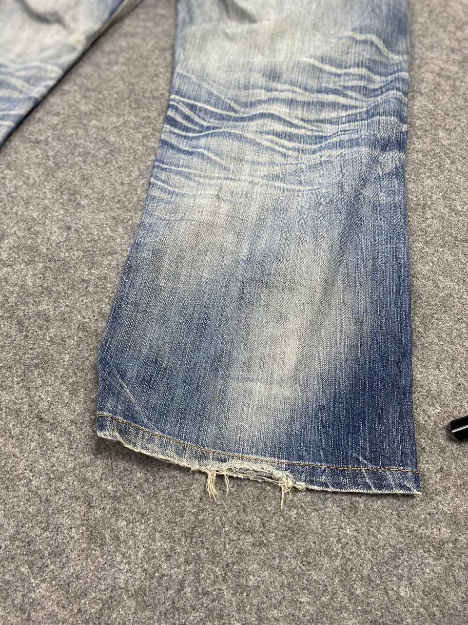 Edwin vintage edwin blue trip distressed denim nice design Size US 43 - 7 Thumbnail